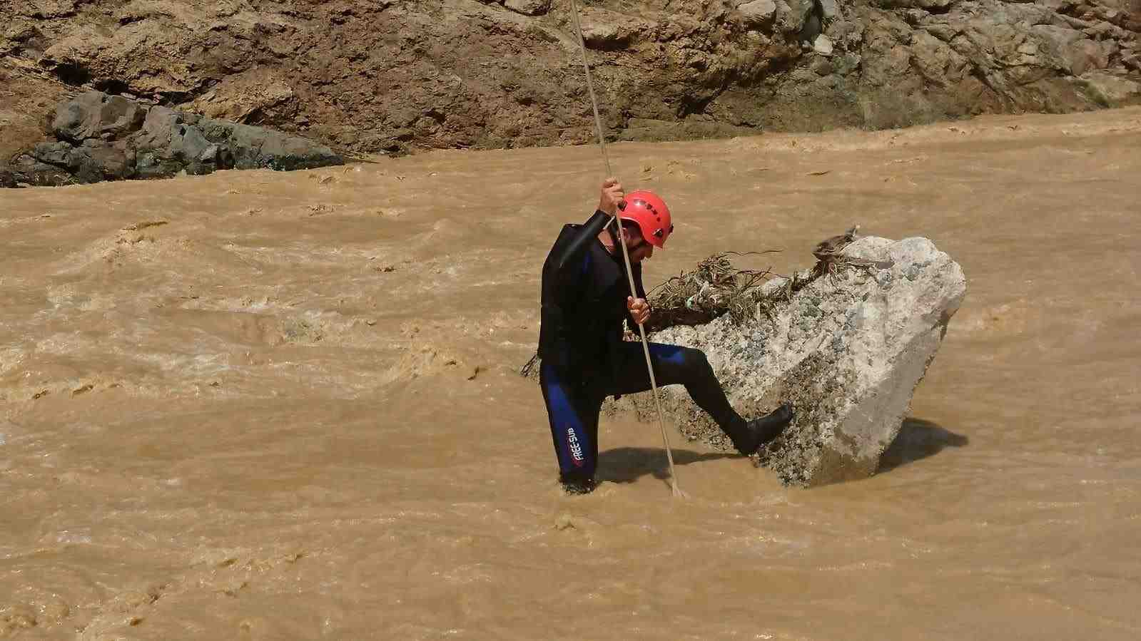 BÜYÜKŞEHİR, ARAMA-KURTARMAYA DESTEK OLUYOR